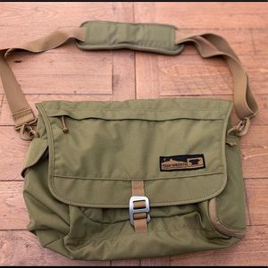 Mountainsmith office adventure courier bag